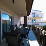 Diklo Apartment *