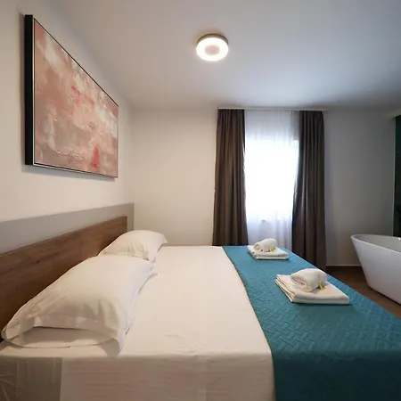 Diklo Apartament *