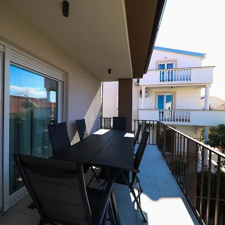 Diklo Apartment *